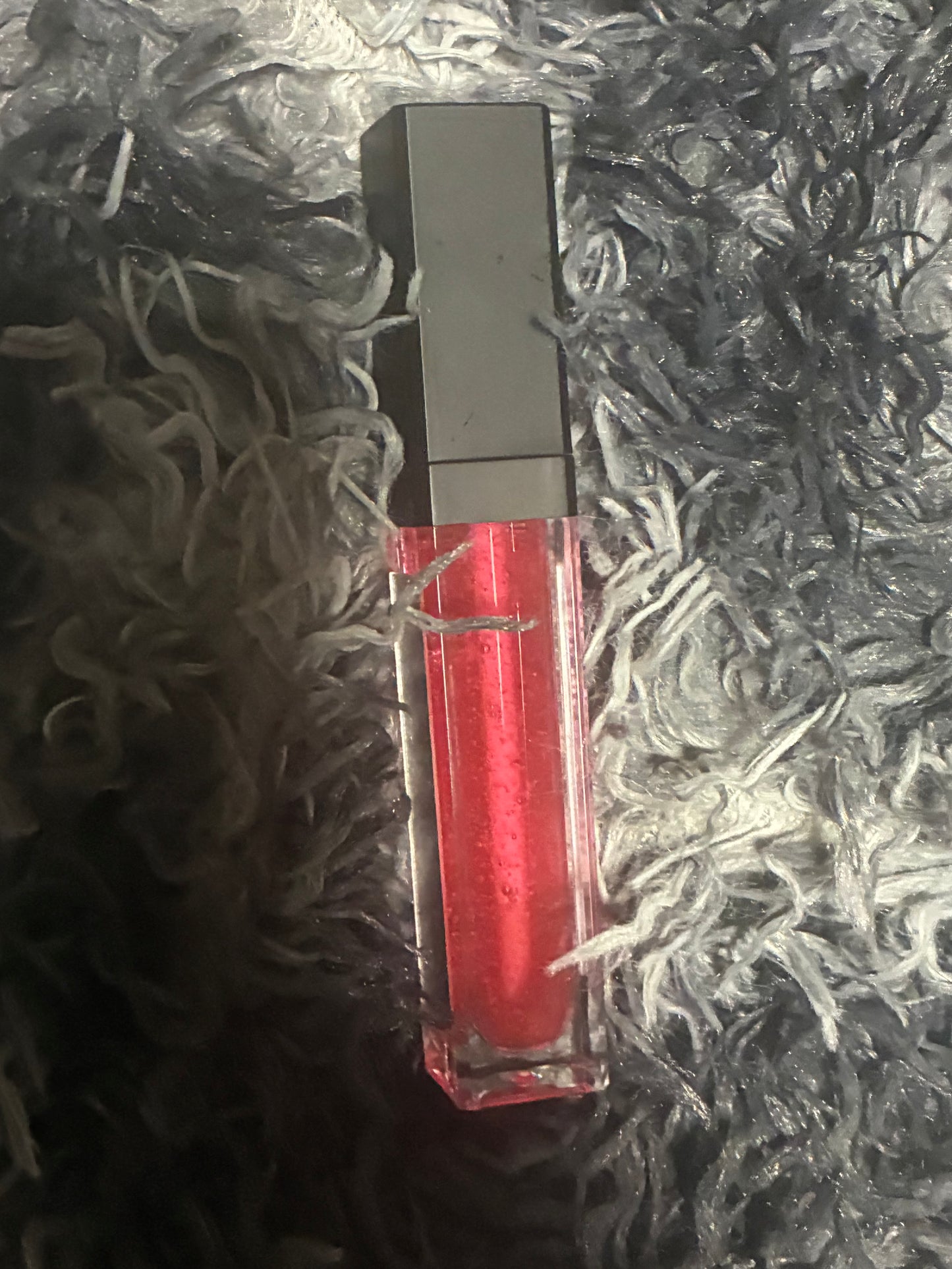 Red gloss